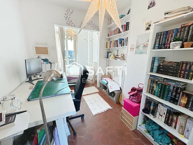 Photo 9