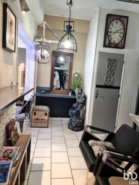 Photo 8