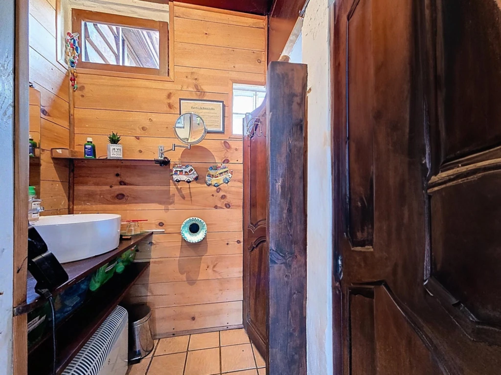 Photo 18