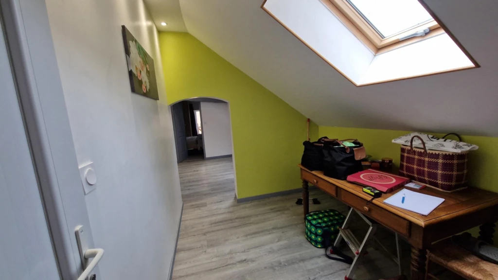 Photo 9
