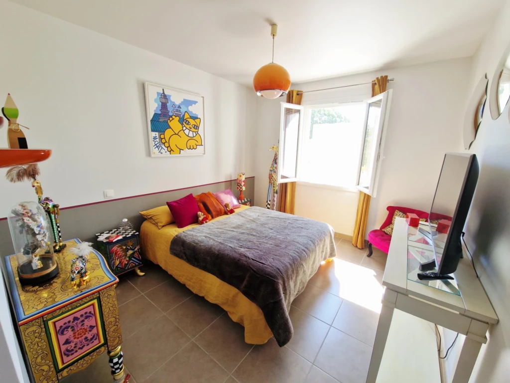 Photo 12