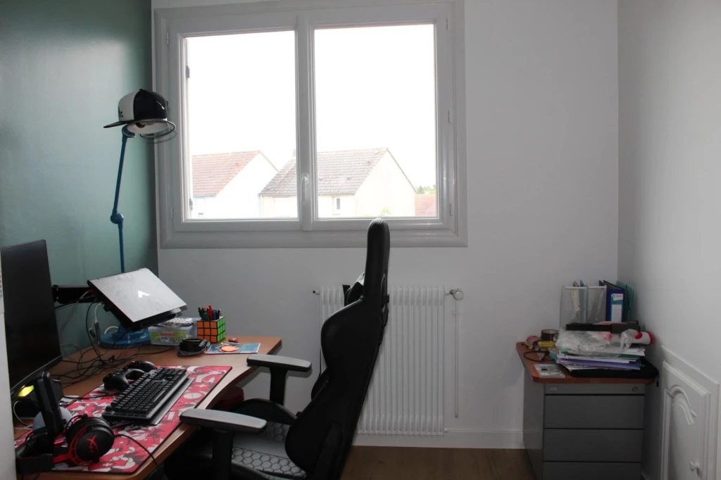 Photo 8