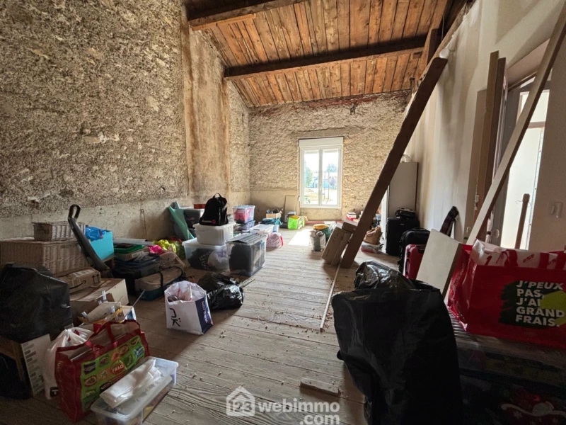 Photo 8