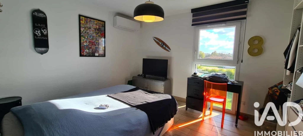 Photo 11