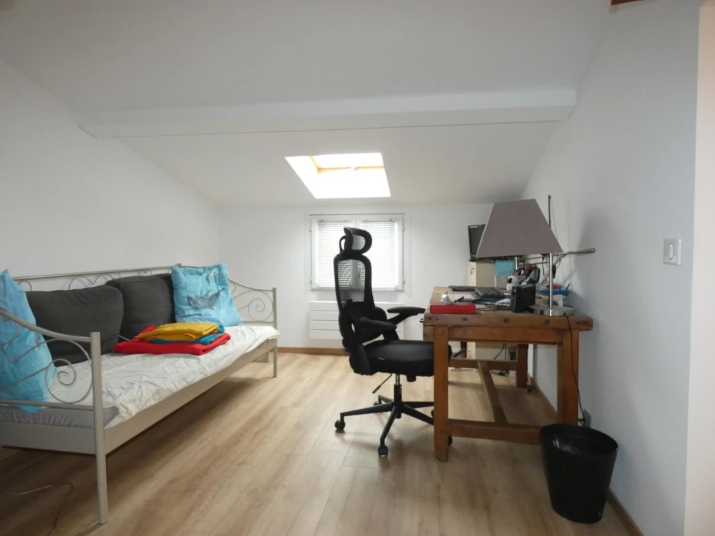Photo 12
