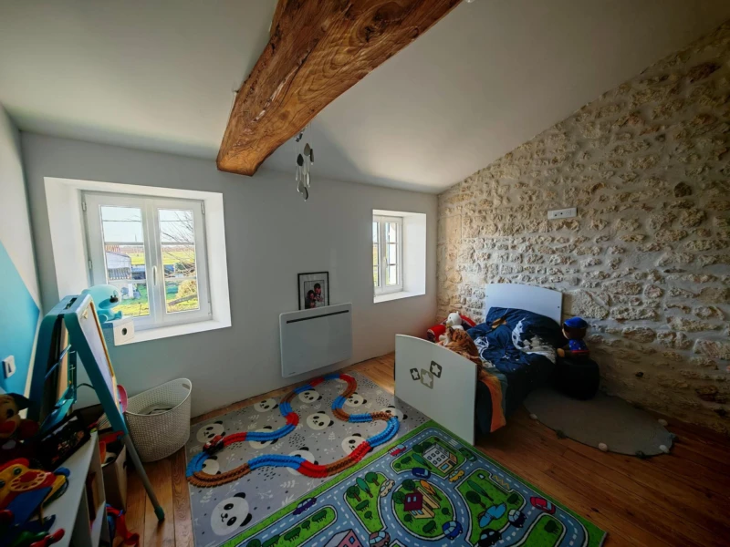 Photo 6