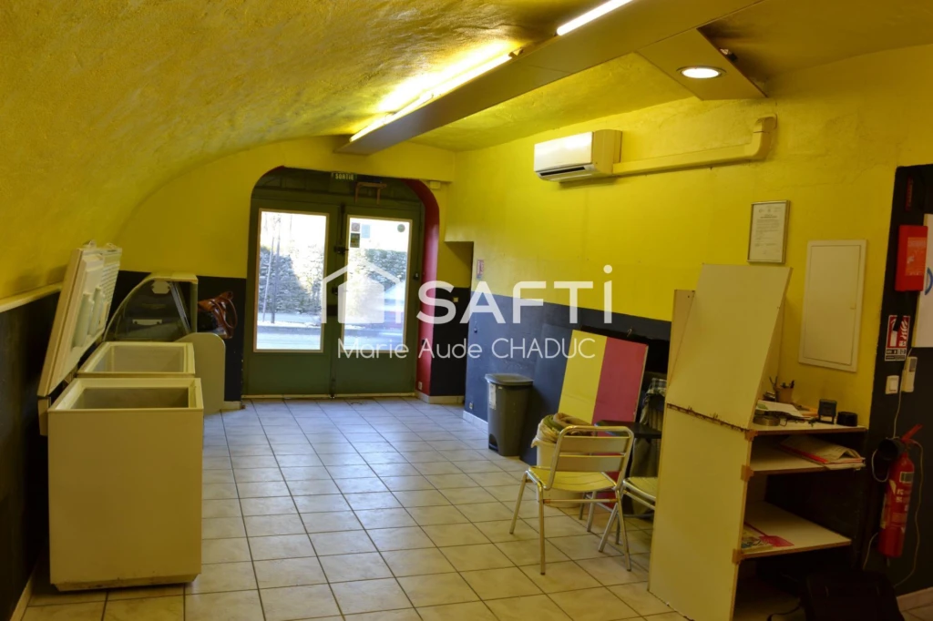 Photo 10