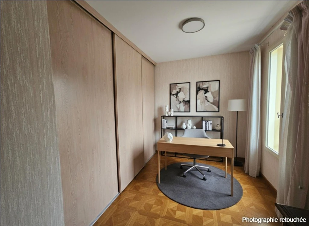 Photo 19