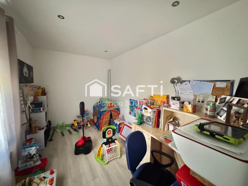 Photo 6