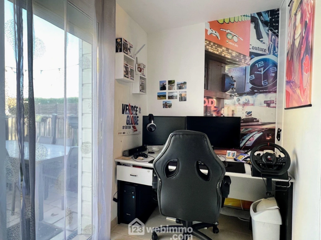 Photo 12