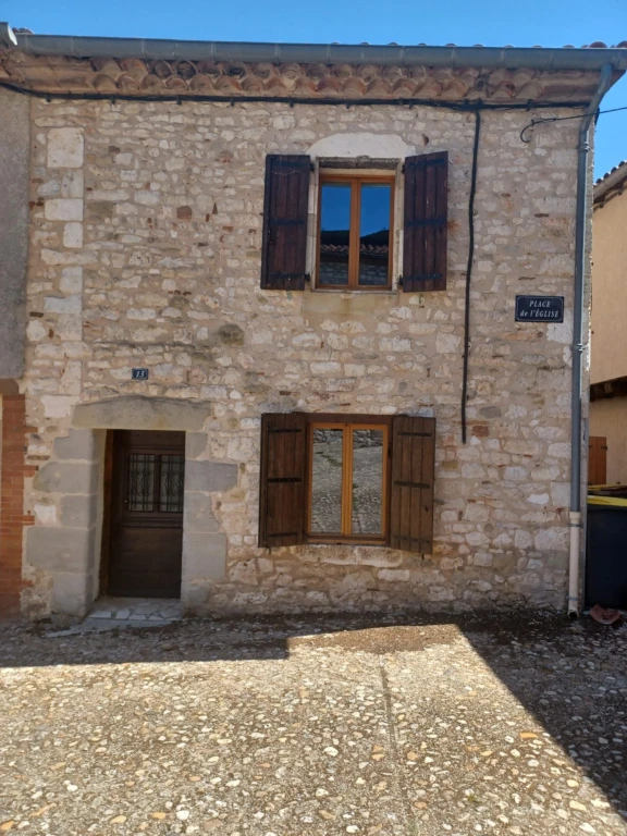 Photo 1