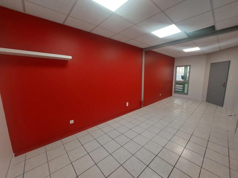 Photo 8
