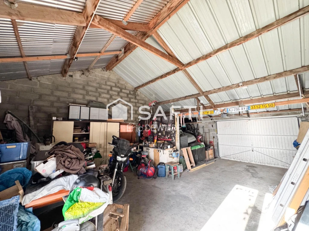 Photo 12