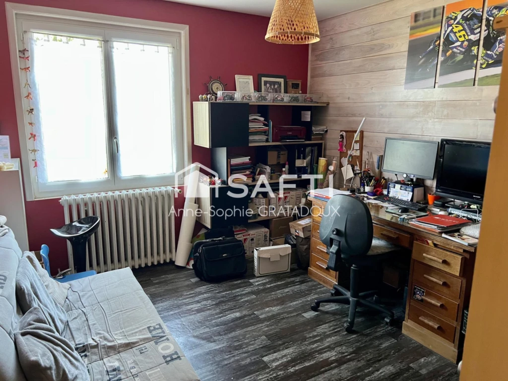 Photo 8