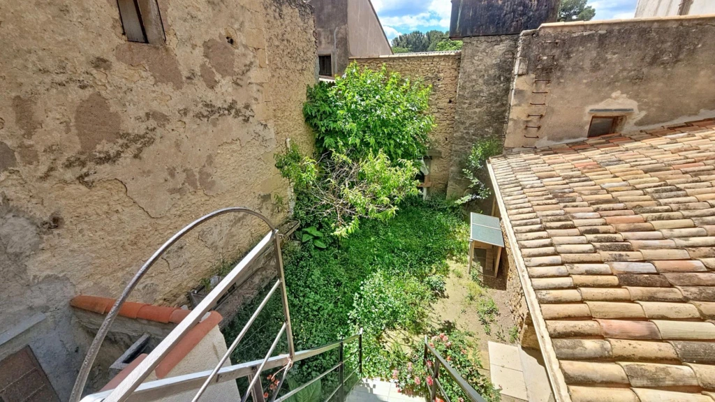 Photo 16