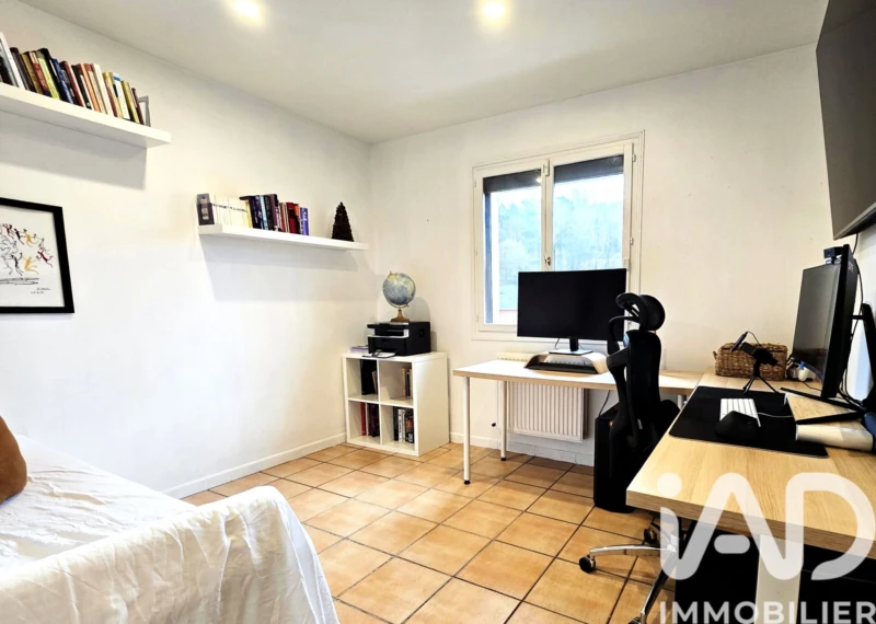 Photo 6