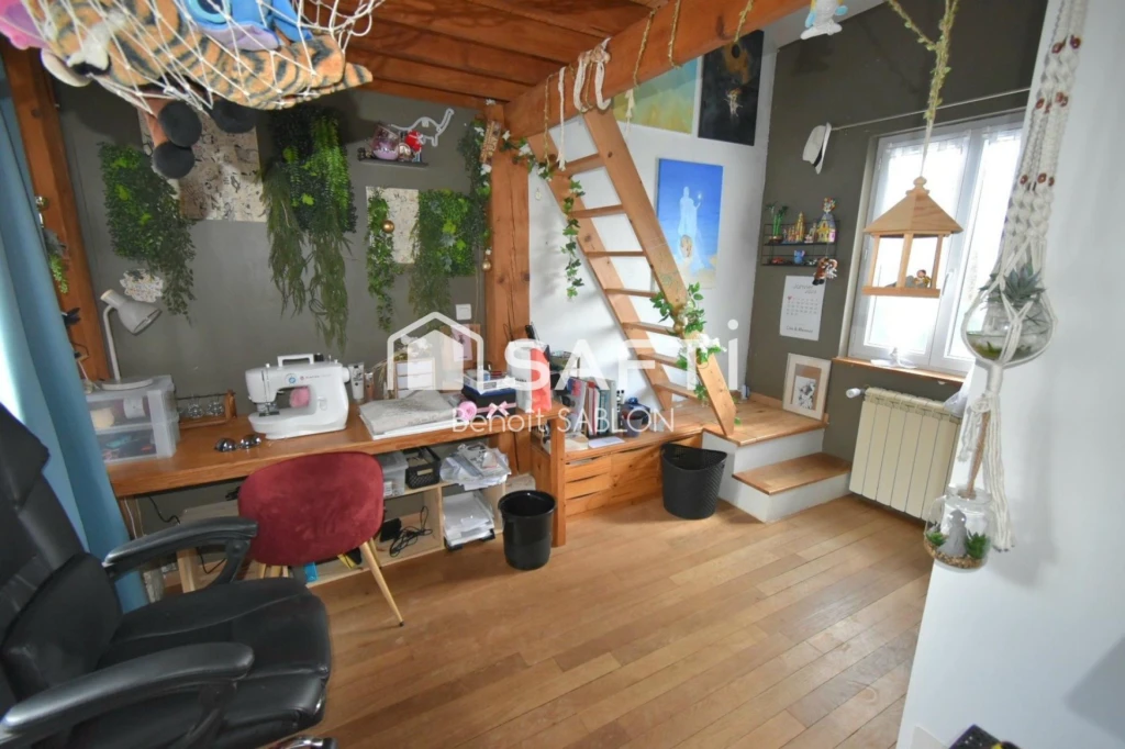 Photo 8