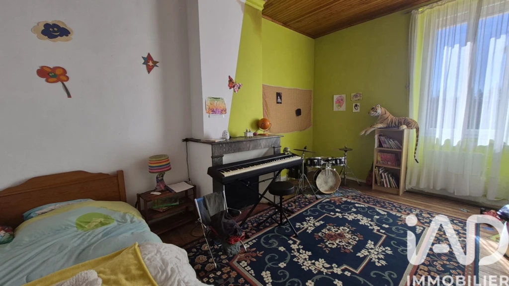 Photo 10