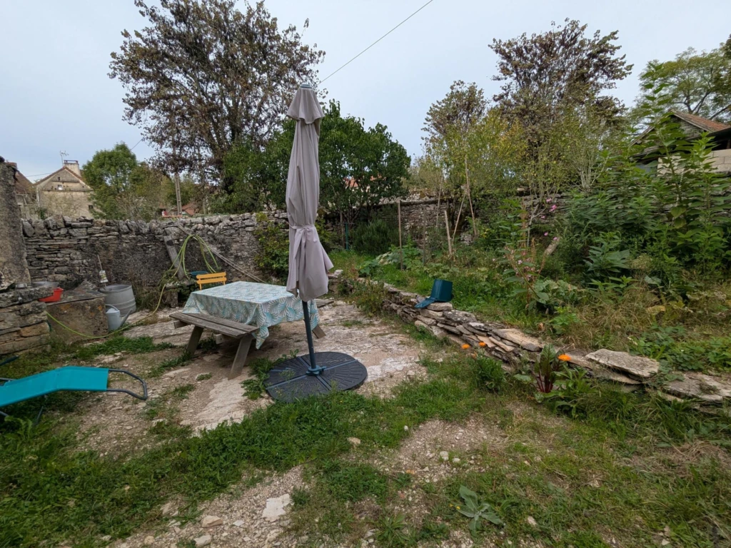 Photo 10