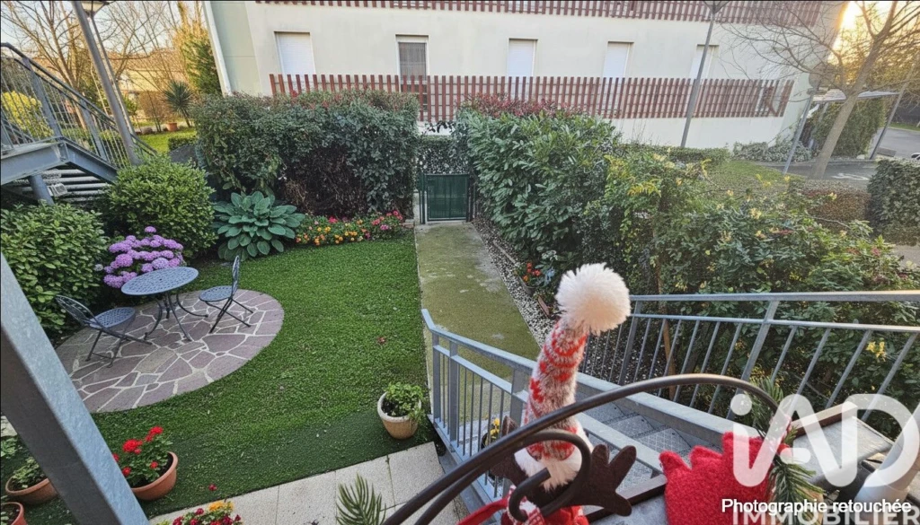Photo 10
