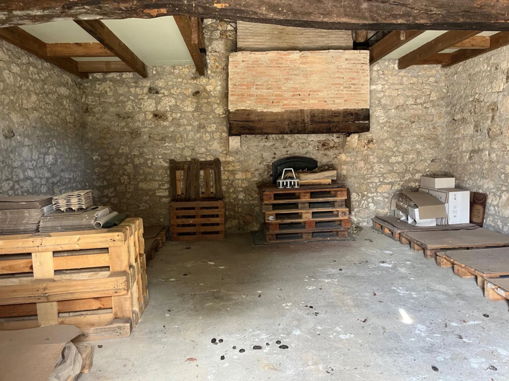 Photo 18