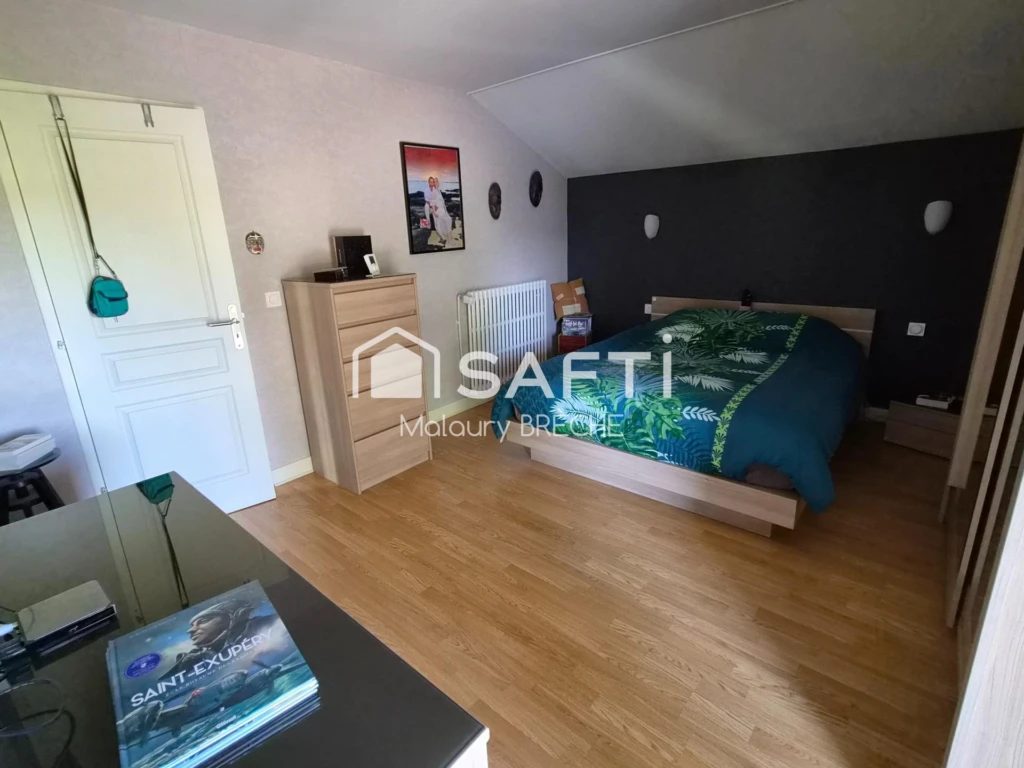 Photo 6