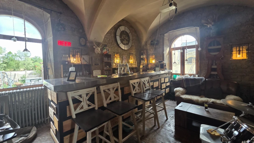 Photo 16