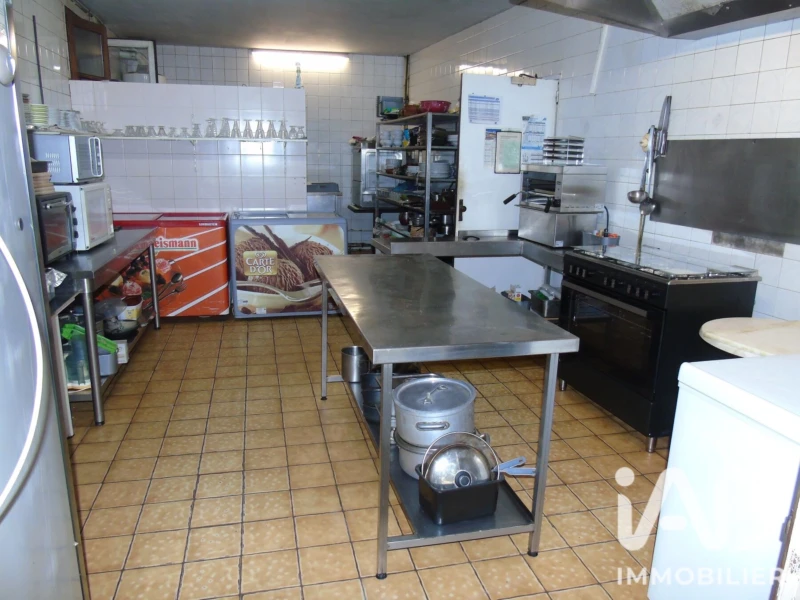 Photo 10