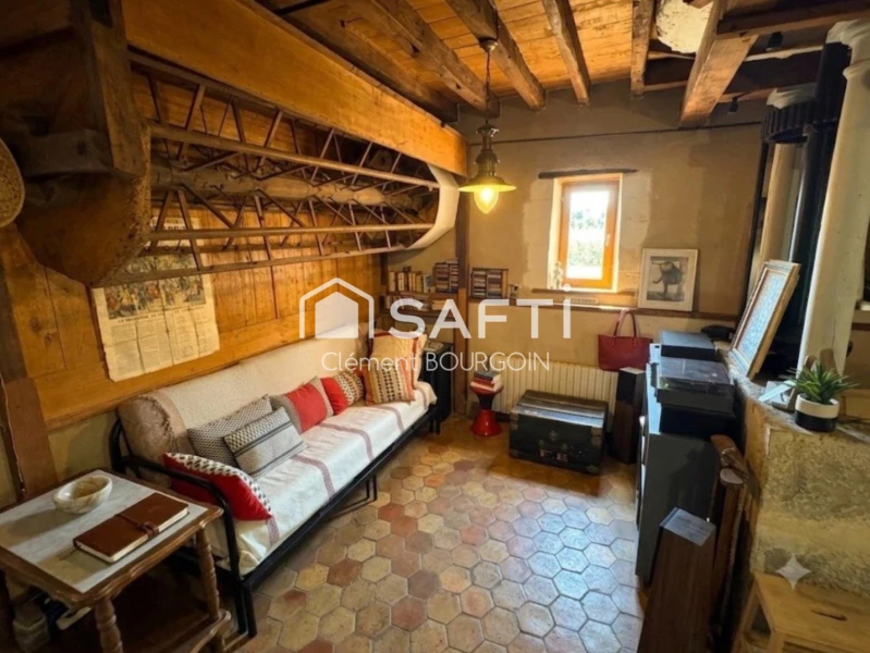 Photo 6