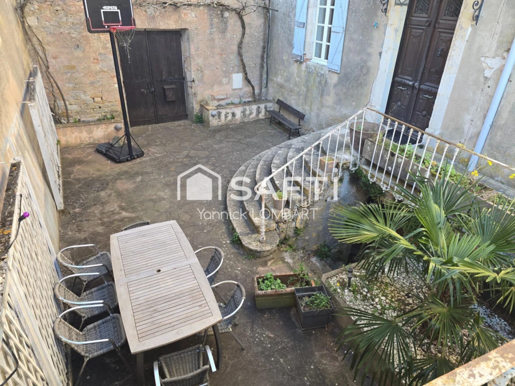 Photo 19