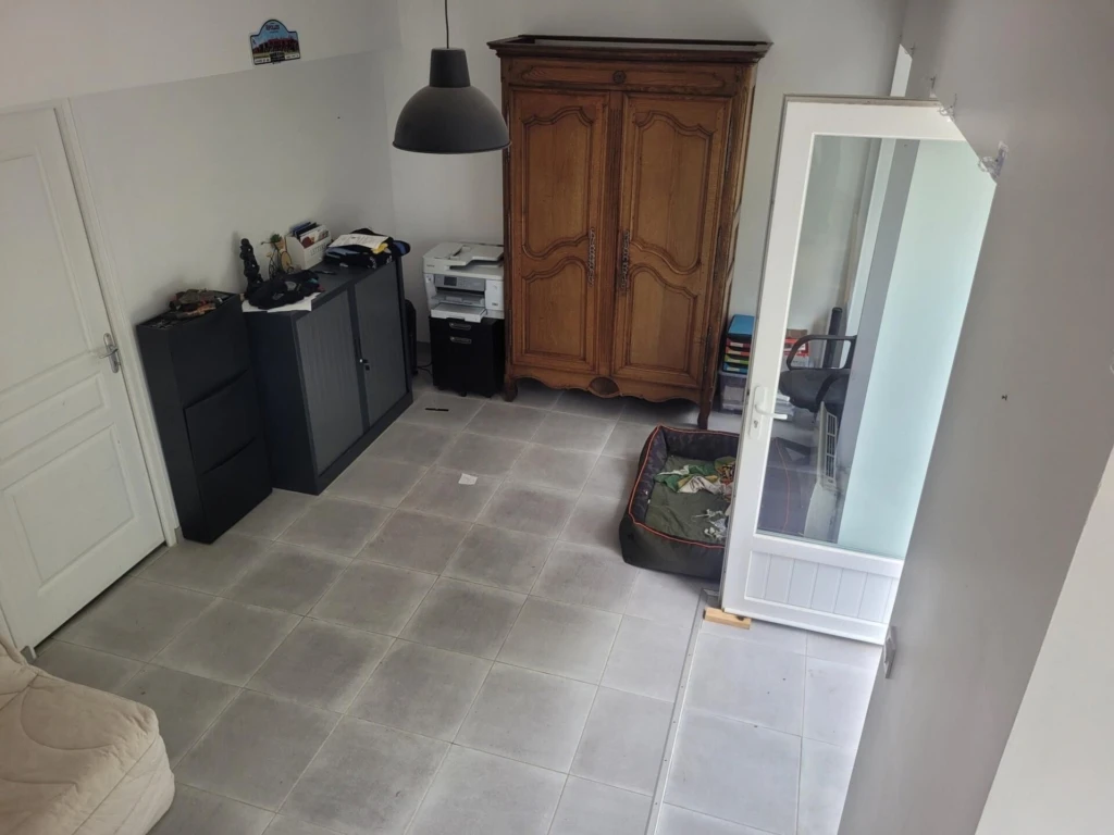 Photo 8