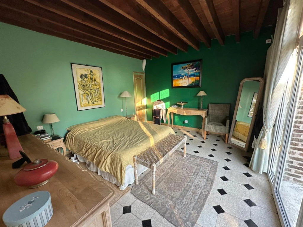 Photo 8