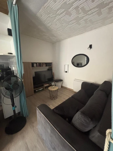 Photo 6