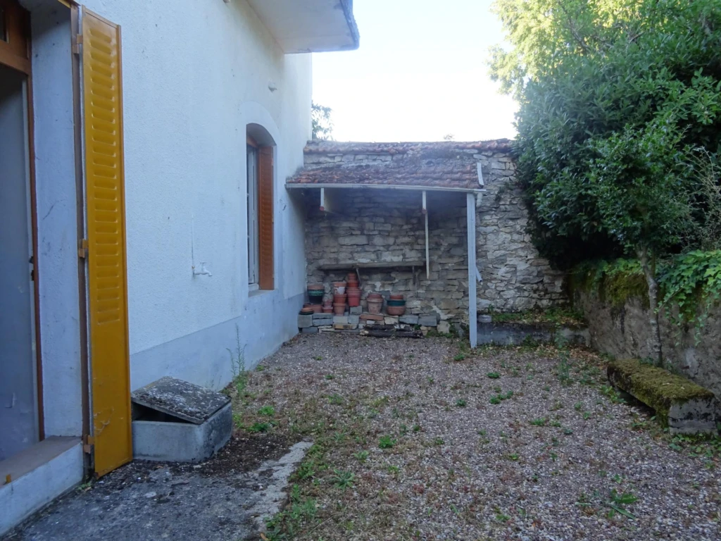 Photo 12