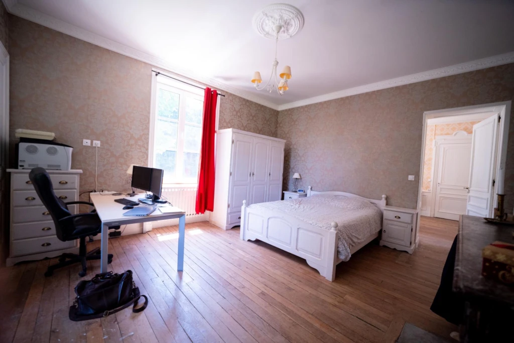 Photo 10