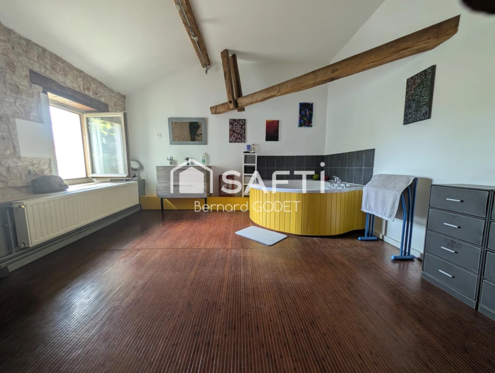 Photo 11