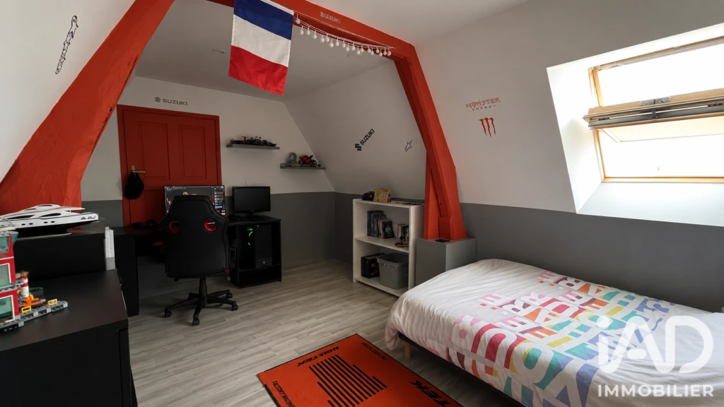 Photo 12