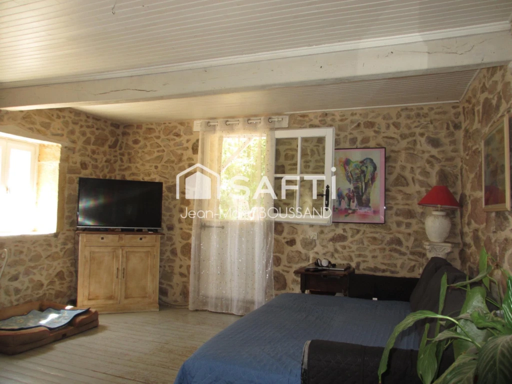 Photo 10