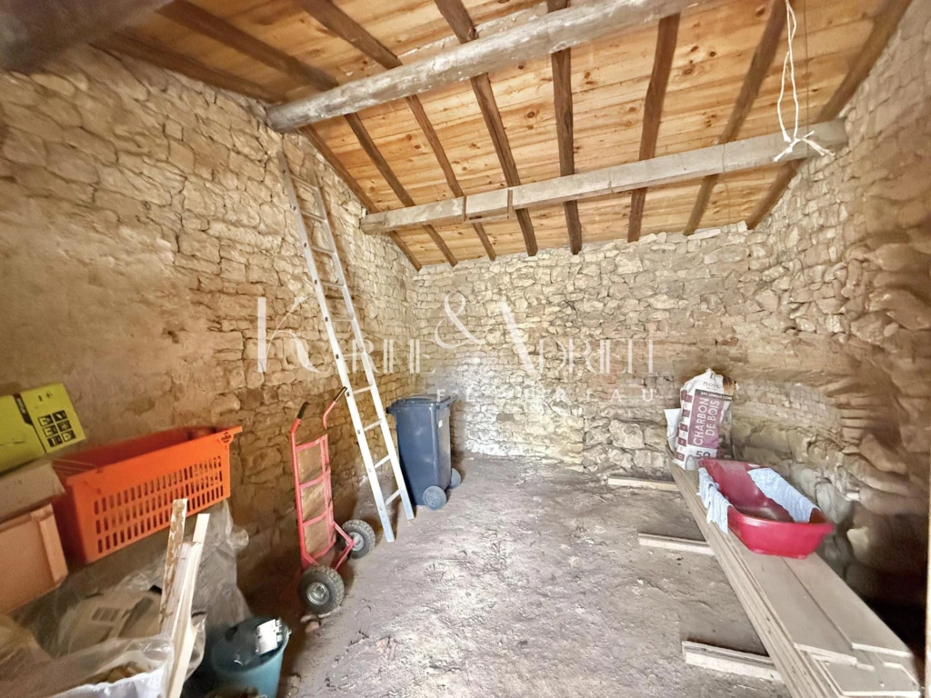 Photo 18