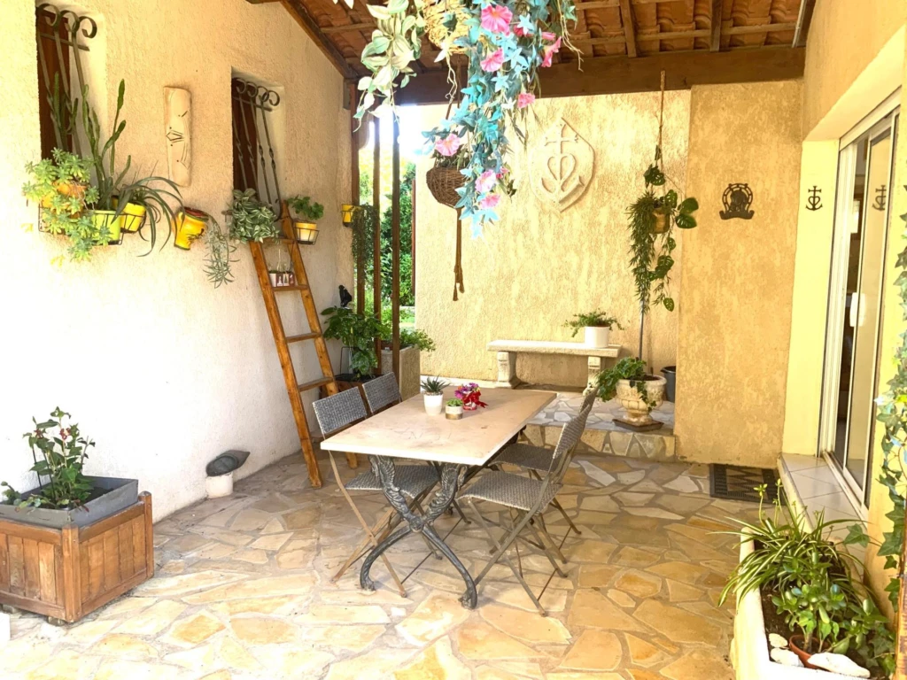 Photo 13