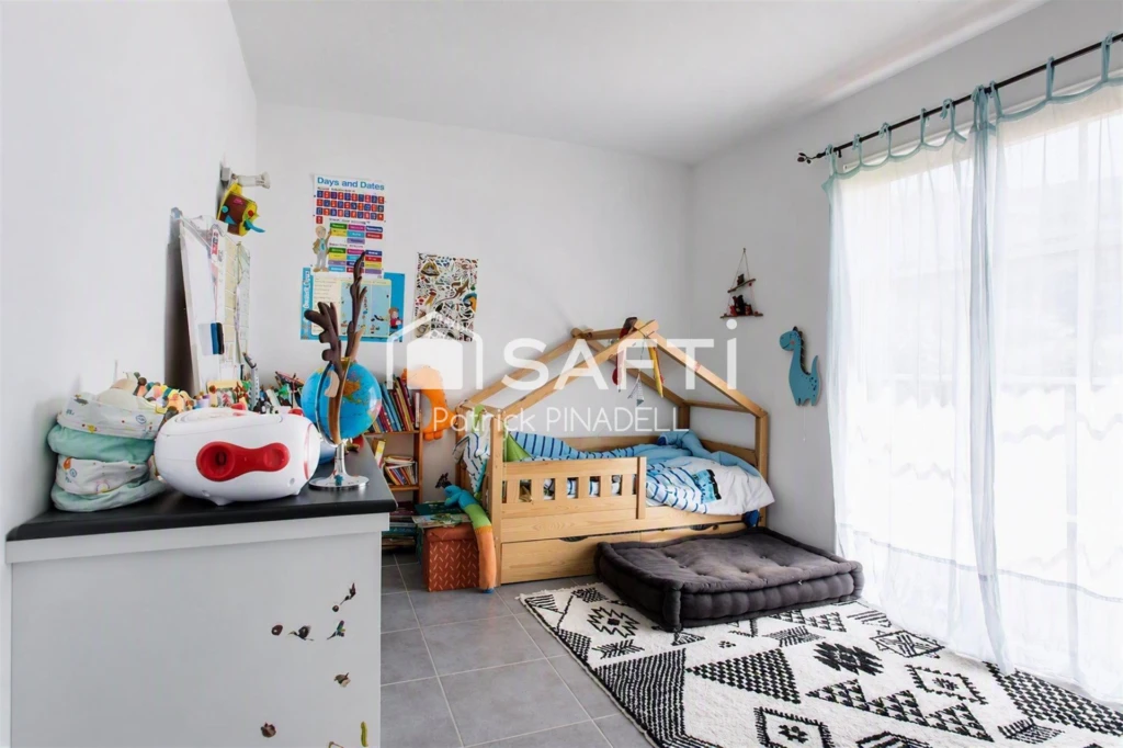 Photo 12