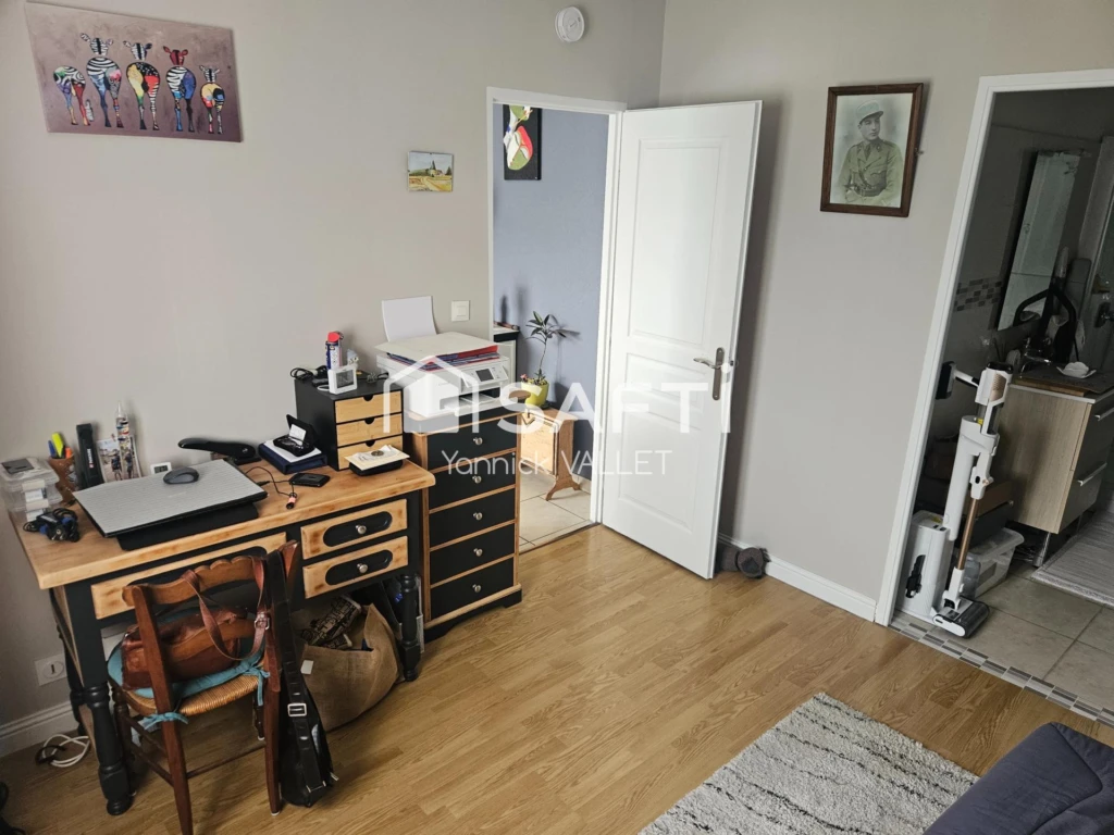 Photo 6