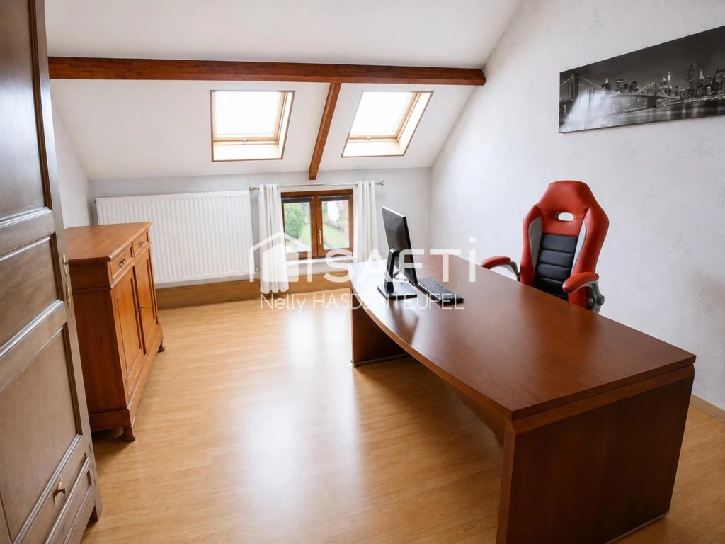Photo 12