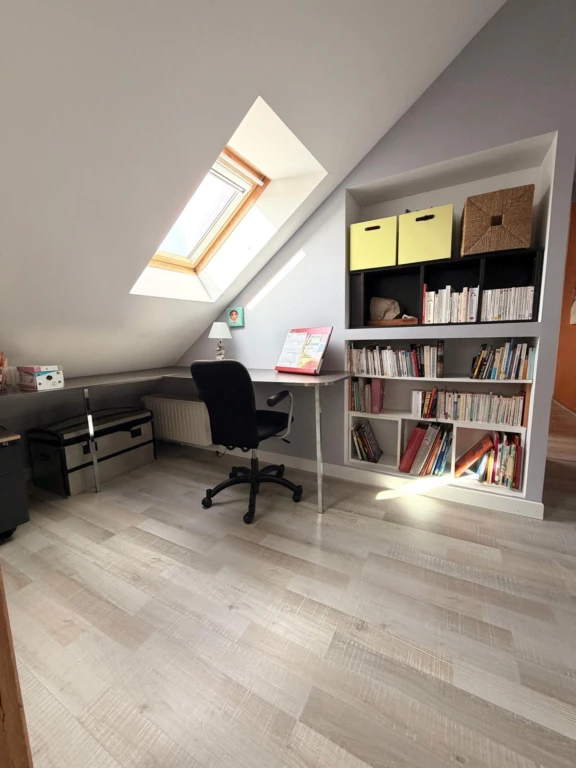 Photo 6