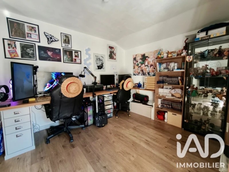 Photo 8