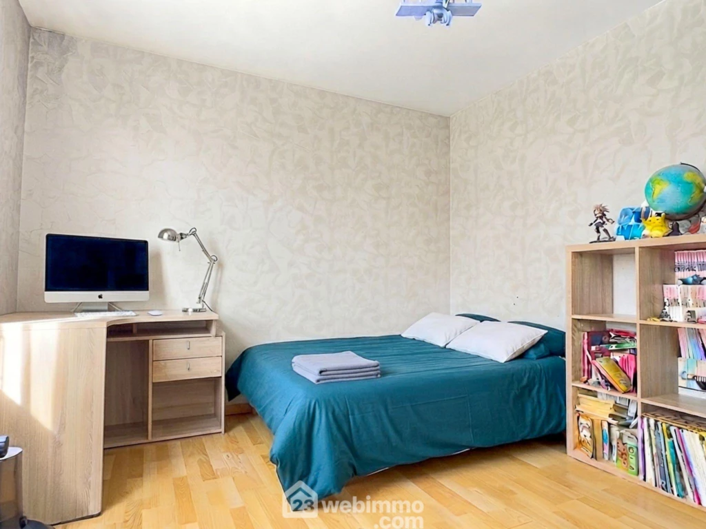 Photo 6