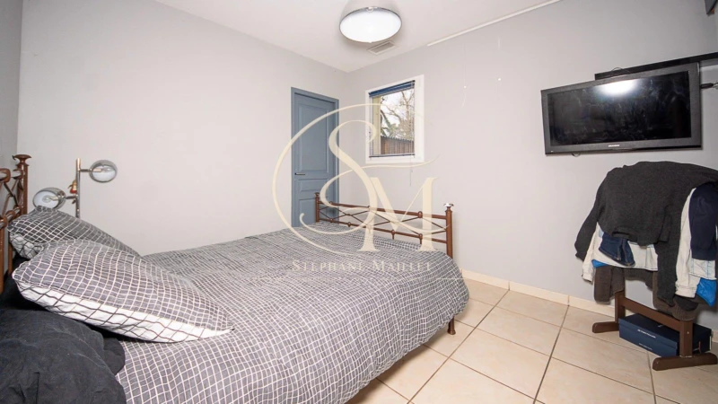 Photo 11