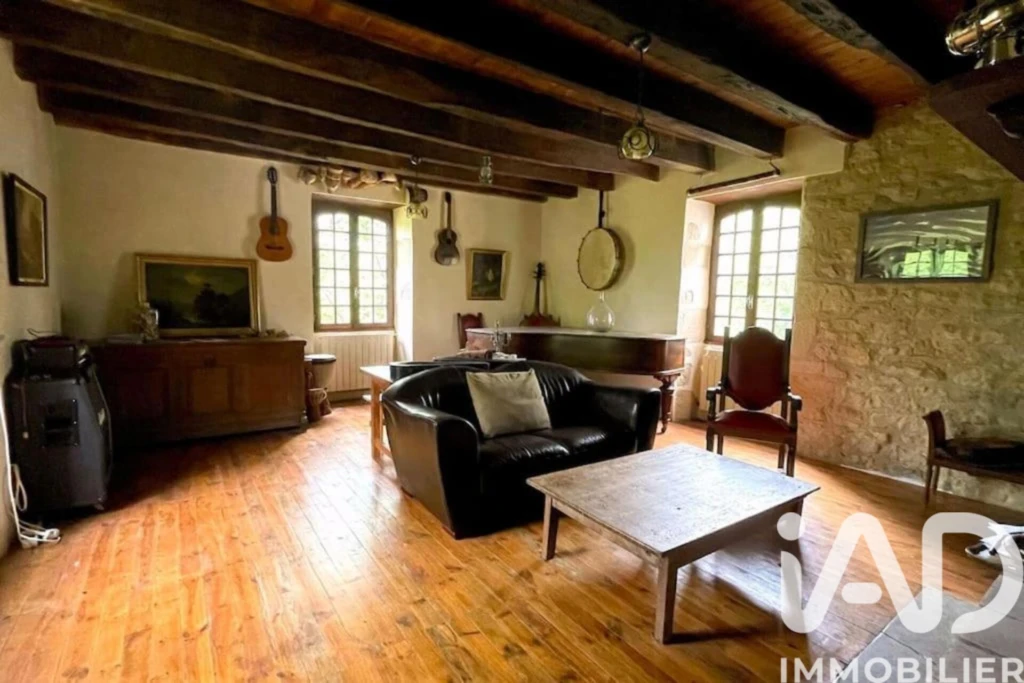 Photo 8