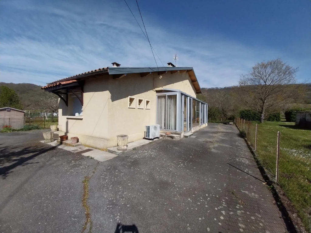Photo 12