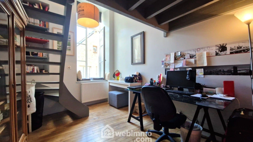 Photo 19